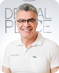 Dr. Nikos Krompas